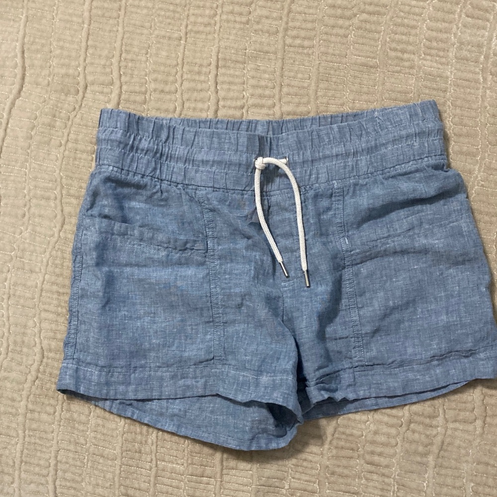 Athleta Light Blue Chambray Shorts, size 10
